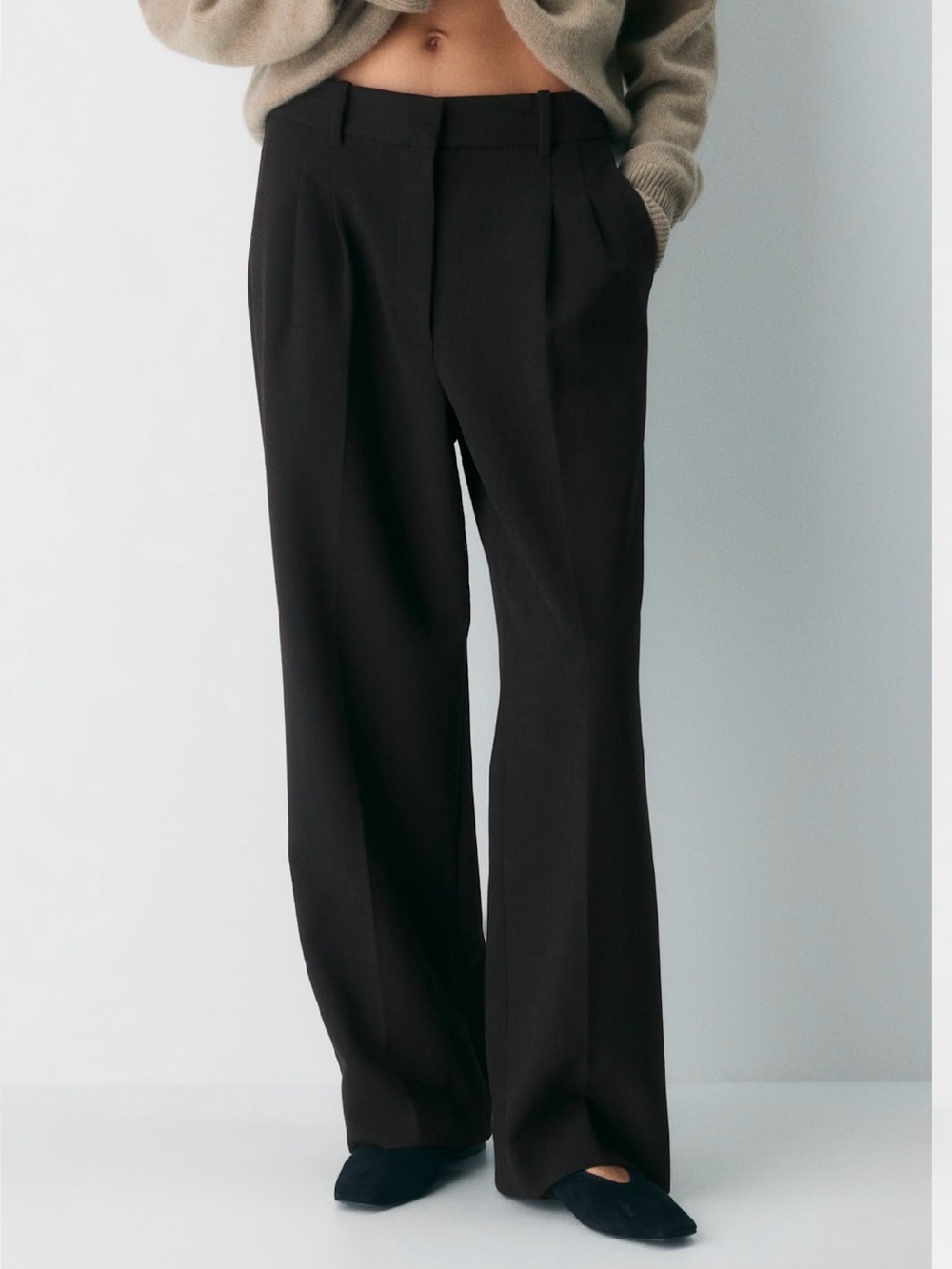 Aritzia Effortless Pant. Heather Black High-Waist Wide Leg- Size 12